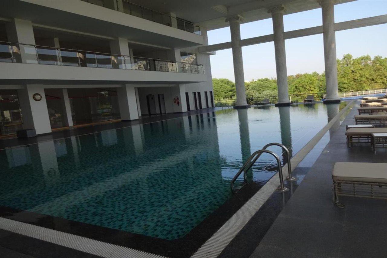 Amanora The Fern Hotels & Club Mundhwa Exterior foto